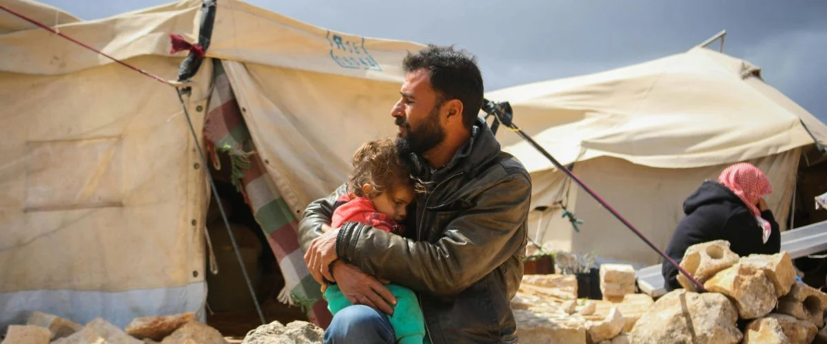 "La esperanza que florece en medio del conflicto" "La esperanza que florece en medio del conflicto"